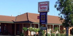 Australian Settlers Motor Inn - E Caravan Parks 0