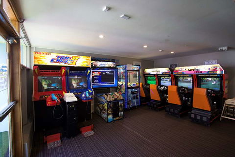 Nightcap At High Flyer Hotel - E Caravan Parks 2