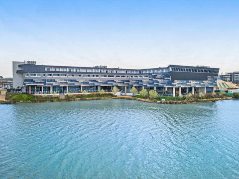 Mercure Melbourne Caroline Springs - E Caravan Parks 0