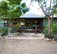 Adels Grove Camping Park Hotel - E Caravan Parks