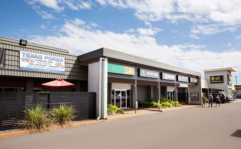 Dalrymple Motel - E Caravan Parks 1