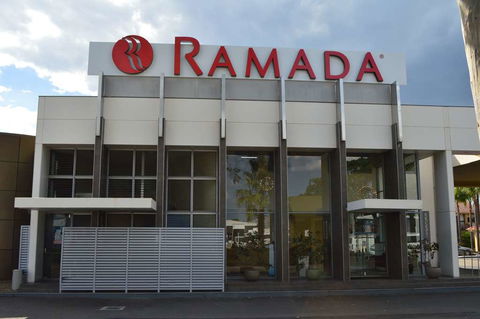 Ramada Hotel & Suites Sydney Cabramatta - E Caravan Parks 1