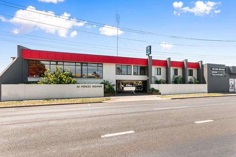Comfort Inn Traralgon - E Caravan Parks 0