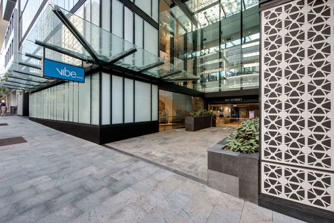 Vibe Hotel North Sydney - E Caravan Parks 1