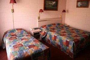 Cootamundra Gardens Motel - E Caravan Parks 1
