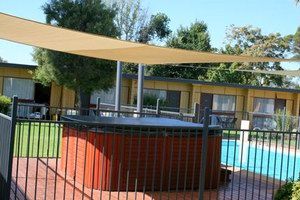 Cootamundra Gardens Motel - E Caravan Parks 2