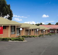 Victoria Lodge Motor Inn  Serviced Apts - E Caravan Parks