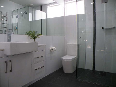 Hamilton Lonsdale Motel - E Caravan Parks 1