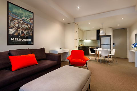 Caroline Serviced Apartments - E Caravan Parks 1