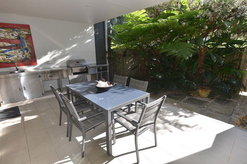 East On Byron - E Caravan Parks 2