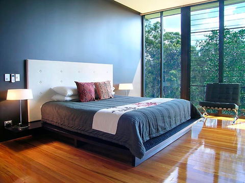 Glass On Glasshouse - E Caravan Parks 1