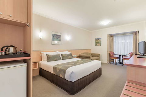 Waverley International Hotel - E Caravan Parks 1