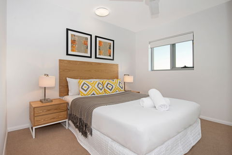 Allure Hotel And Apartments - E Caravan Parks 2