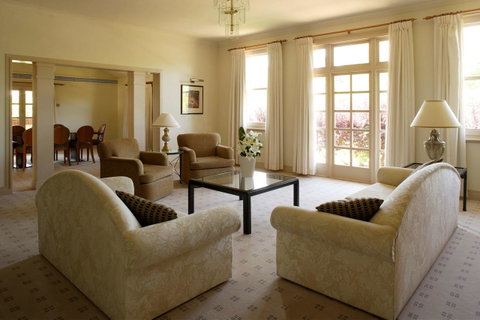 Hyatt Hotel Canberra - A Park Hyatt Hotel - E Caravan Parks 13