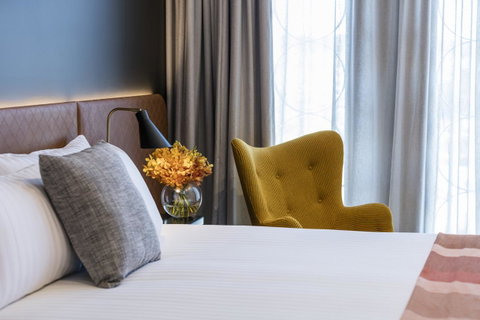 Vibe Hotel Canberra - E Caravan Parks 8