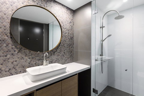 Vibe Hotel Canberra - E Caravan Parks 25