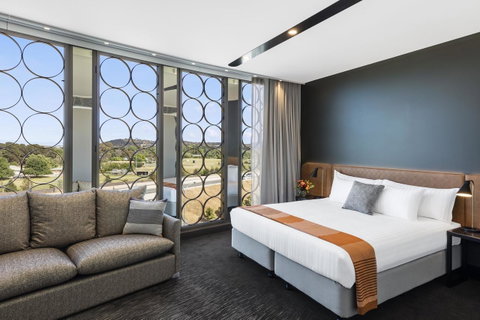 Vibe Hotel Canberra - E Caravan Parks 24
