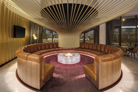 Vibe Hotel Canberra - E Caravan Parks 6