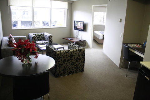 Pavilion On Northbourne - E Caravan Parks 16