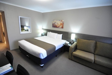 Pavilion On Northbourne - E Caravan Parks 19
