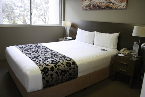 Pavilion On Northbourne - E Caravan Parks 8