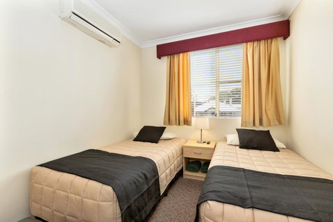 Soldiers Motel - E Caravan Parks 28