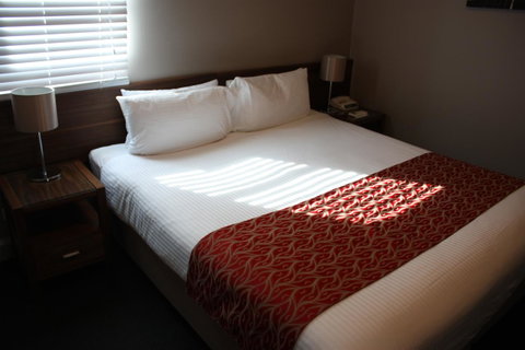 Quality Hotel Dickson - E Caravan Parks 16
