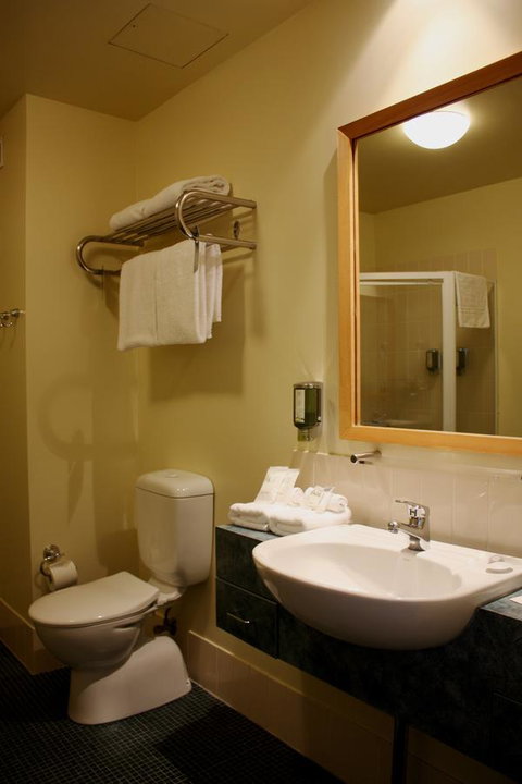 Quality Hotel Dickson - E Caravan Parks 20