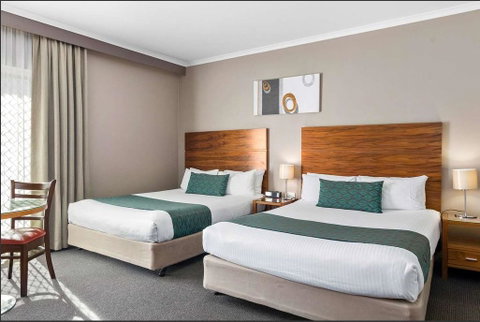 Quality Hotel Dickson - E Caravan Parks 1