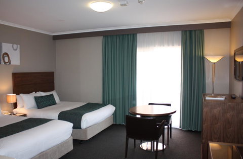 Quality Hotel Dickson - E Caravan Parks 33