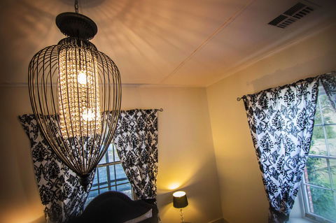 Wellington Courthouse - E Caravan Parks 5