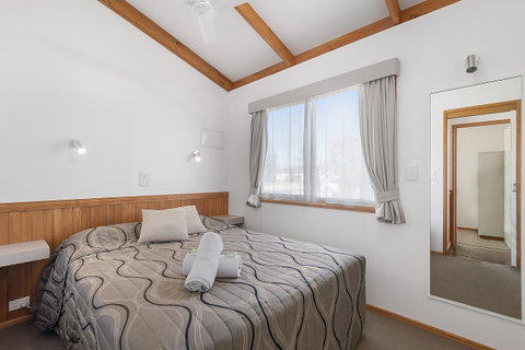 Port Broughton Tourist Park - E Caravan Parks 15