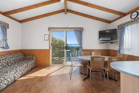 Port Broughton Tourist Park - E Caravan Parks 29