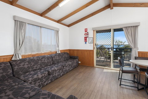 Port Broughton Tourist Park - E Caravan Parks 13