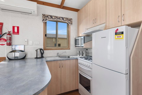 Port Broughton Tourist Park - E Caravan Parks 28