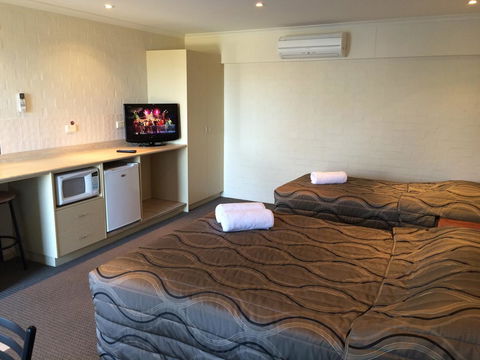 Heritage House Motel & Units - E Caravan Parks 29