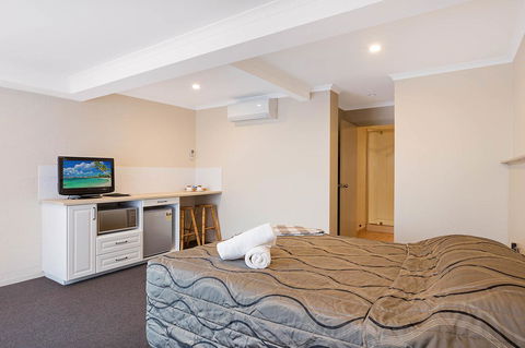 Heritage House Motel & Units - E Caravan Parks 2