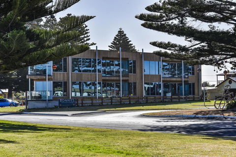 Bonnies Of Beachport - E Caravan Parks 25