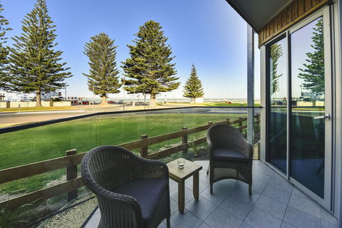 Bonnies Of Beachport - E Caravan Parks 32
