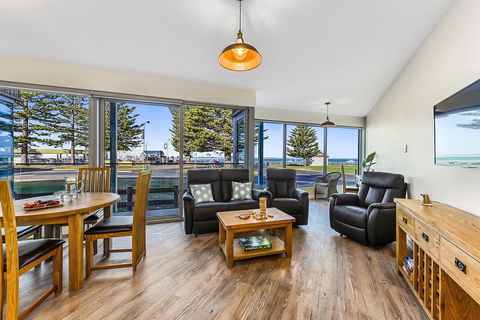 Bonnies Of Beachport - E Caravan Parks 11