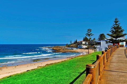 Lakeside Waterfront Apartment The Entrance - E Caravan Parks 38