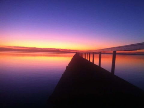 Lakeside Waterfront Apartment The Entrance - E Caravan Parks 21
