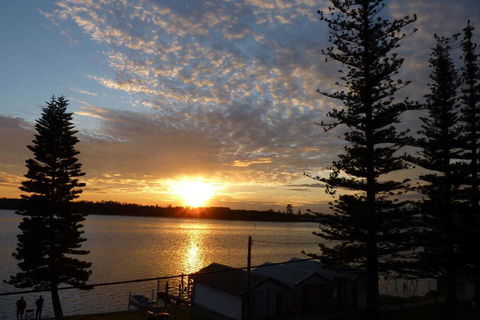 Lakeside Waterfront Apartment The Entrance - E Caravan Parks 28