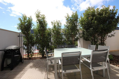 Wallaroo Marina Apartments - E Caravan Parks 27