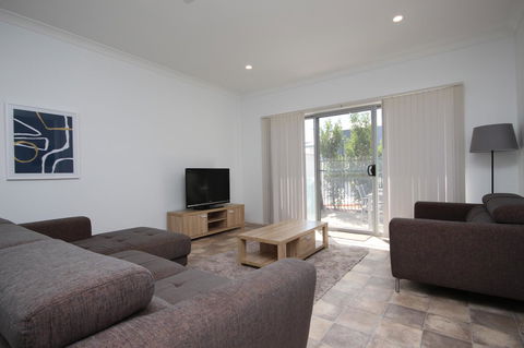 Wallaroo Marina Apartments - E Caravan Parks 28