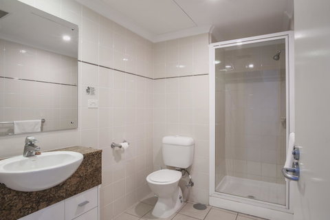 Marina Hotel - E Caravan Parks 25