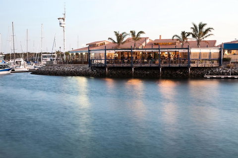 Marina Hotel - E Caravan Parks 0