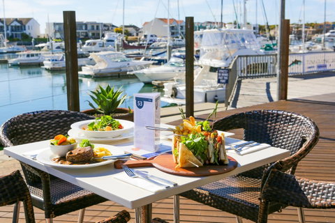 Marina Hotel - E Caravan Parks 43