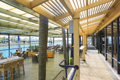 Marina Hotel - E Caravan Parks 44