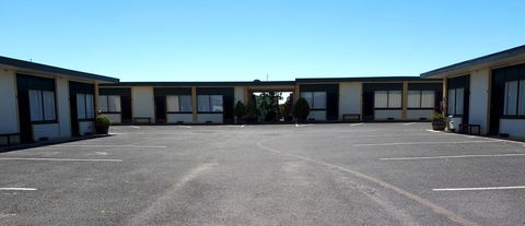 Bordertown Motel - E Caravan Parks 5